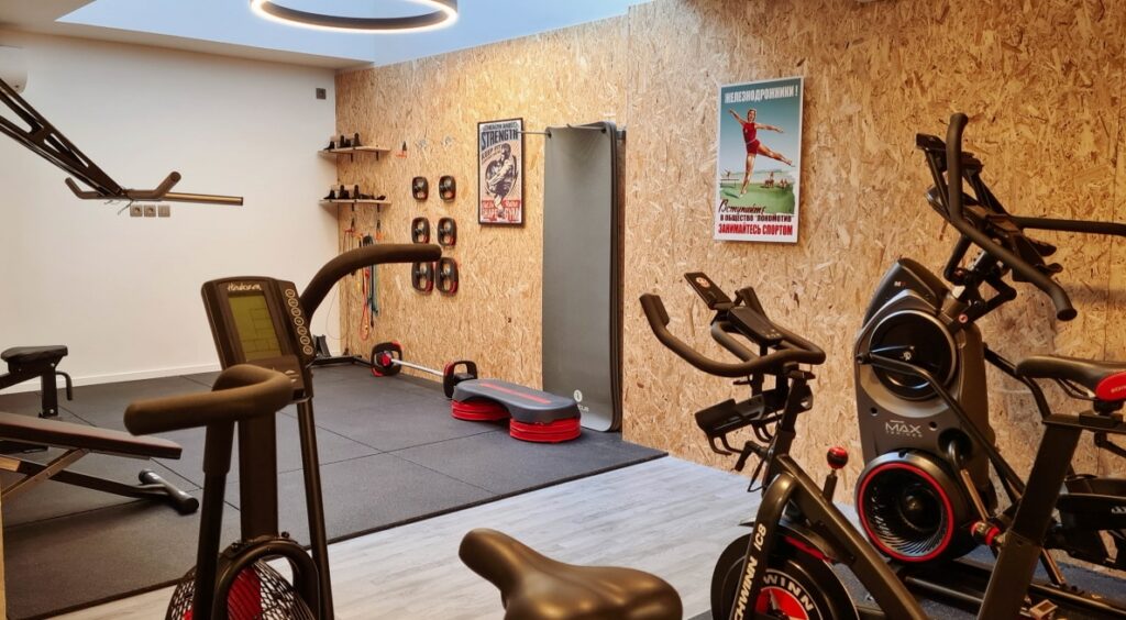 Katalyse-coworking notre salle de sport à Lyon Montchat appareils